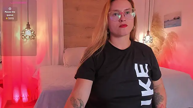 halaaa 1 online show from December 2025 07:11:01 PM