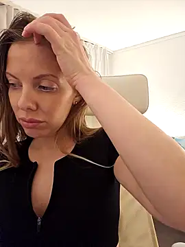 novaforyou1 online show from October 2025 04:41:02 PM