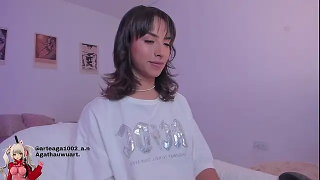 Snapshot of Moonlight1002 chatting on October 2025 01:25:01 AM Moonlight1002 online show from October 2025 01:25:01 AM