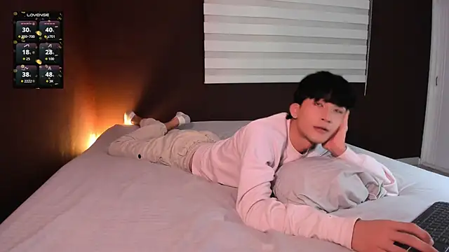 Snapshot of tom_Howard chatting on March 2026 01:55:01 AM tom Howard online show from March 2026 01:55:01 AM