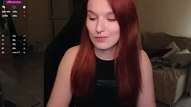 Snapshot of Val_lava chatting on September 2025 07:35:01 PM Val lava online show from September 2025 07:35:01 PM