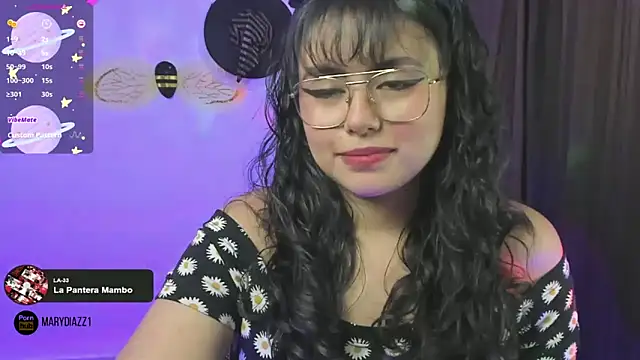 Snapshot of mary_diaz1 chatting on January 2025 01:53:01 AM mary diaz1 online show from January 2025 01:53:01 AM