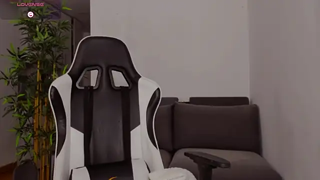 Snapshot of Jaylee_Krys chatting on October 2025 05:02:02 PM Jaylee Krys online show from October 2025 05:02:02 PM