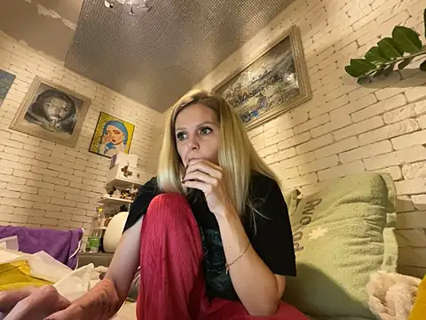 Angel girllovemy online show from February 2025 05:12:01 PM