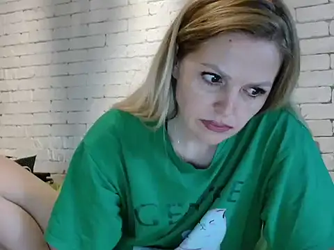 Angel girllovemy online show from September 2025 03:33:01 PM