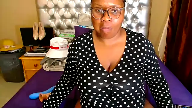 missboobsxx online show from November 2025 12:49:02 PM