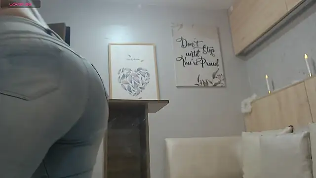 Snapshot of AlishaPalmer chatting on December 2024 12:49:01 PM AlishaPalmer online show from December 2024 12:49:01 PM