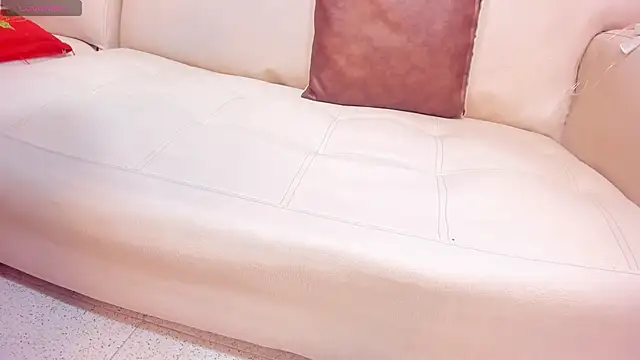 Snapshot of AlishaPalmer chatting on December 2024 06:45:02 PM AlishaPalmer online show from December 2024 06:45:02 PM