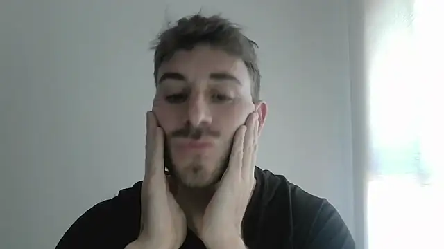 Snapshot of vargas90 chatting on April 2026 12:56:01 PM vargas90 online show from April 2026 12:56:01 PM