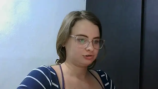HellenMiyer1111 online show from June 2026 09:46:01 PM