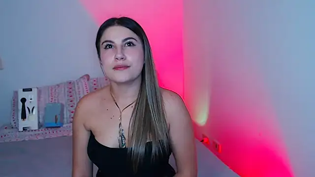 Snapshot of amelie_collins chatting on February 2025 03:30:01 AM amelie collins online show from February 2025 03:30:01 AM