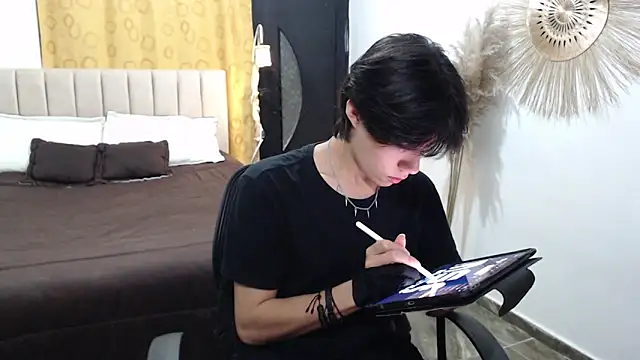 Elio-cam online show from November 2025 08:26:01 AM