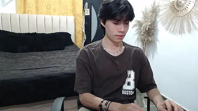 Elio-cam online show from May 2026 02:30:01 AM