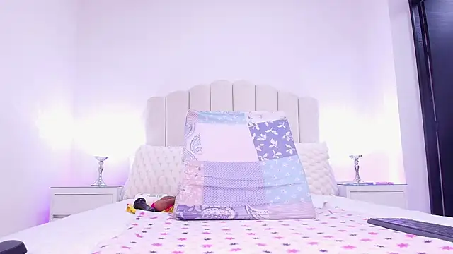 Snapshot of raven_lilith_ chatting on October 2025 03:18:01 AM raven lilith online show from October 2025 03:18:01 AM