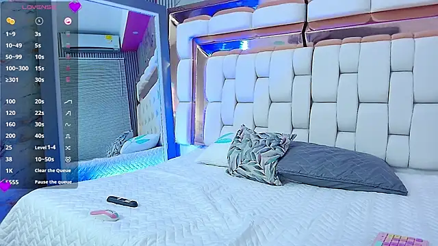 Snapshot of sexysistter chatting on February 2025 12:22:02 PM sexysistter online show from February 2025 12:22:02 PM