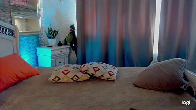 Iam Luna online show from June 2026 06:40:02 AM