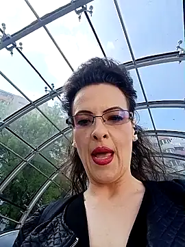 RebeccaNoble online show from April 2026 12:52:02 PM
