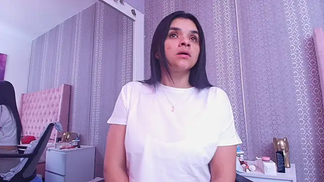 Snapshot of indi_catalina chatting on January 2025 11:56:02 AM indi catalina online show from January 2025 11:56:02 AM