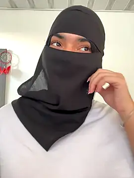 Snapshot of radiagazali chatting on November 2025 06:40:02 PM radiagazali online show from November 2025 06:40:02 PM