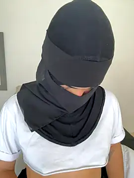 Snapshot of radiagazali chatting on November 2025 06:11:02 PM radiagazali online show from November 2025 06:11:02 PM