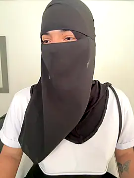 Snapshot of radiagazali chatting on December 2025 04:57:02 PM radiagazali online show from December 2025 04:57:02 PM