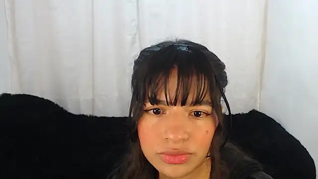 Snapshot of Liz_Galactic chatting on February 2025 04:05:01 AM Liz Galactic online show from February 2025 04:05:01 AM