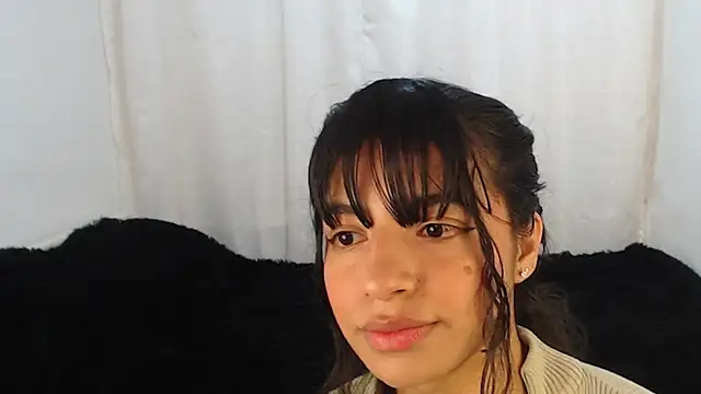 Snapshot of Liz_Galactic chatting on February 2025 10:12:01 PM Liz Galactic online show from February 2025 10:12:01 PM