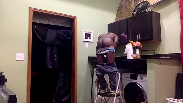 Snapshot of Maculine_Stayr chatting on January 2026 02:48:02 AM Maculine Stayr online show from January 2026 02:48:02 AM