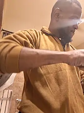 Snapshot of Maculine_Stayr chatting on February 2026 01:03:02 AM Maculine Stayr online show from February 2026 01:03:02 AM