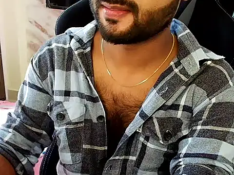 Snapshot of SHENOY3 chatting on October 2025 04:32:01 AM SHENOY3 online show from October 2025 04:32:01 AM