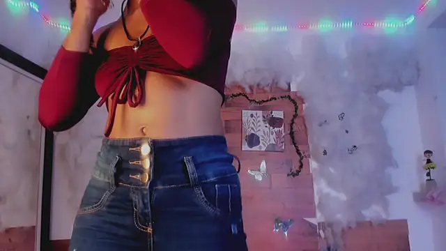 Snapshot of kelly_thomson chatting on January 2025 10:40:01 PM kelly thomson online show from January 2025 10:40:01 PM