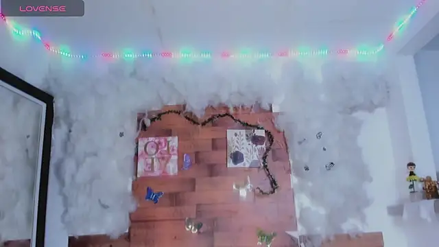 Snapshot of kelly_thomson chatting on February 2025 10:55:01 PM kelly thomson online show from February 2025 10:55:01 PM