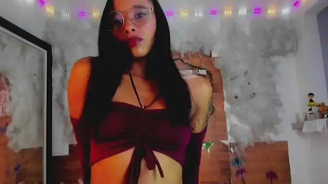 Snapshot of kelly_thomson chatting on February 2025 10:20:01 PM kelly thomson online show from February 2025 10:20:01 PM