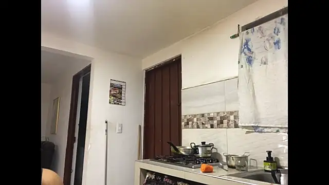 Snapshot of kelly_thomson chatting on February 2025 02:35:02 AM kelly thomson online show from February 2025 02:35:02 AM