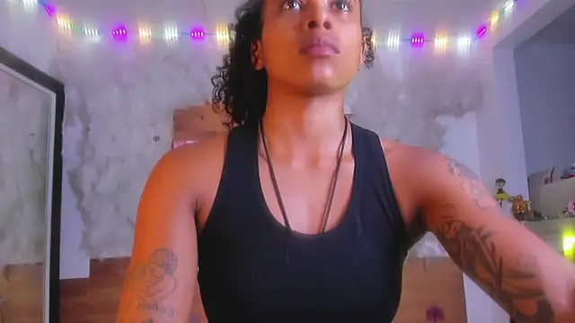 Snapshot of kelly_thomson chatting on March 2025 01:02:02 AM kelly thomson online show from March 2025 01:02:02 AM