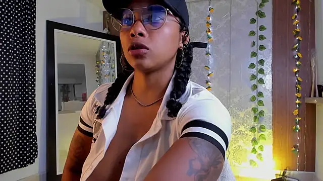 kelly thomson online show from March 2026 11:20:02 PM