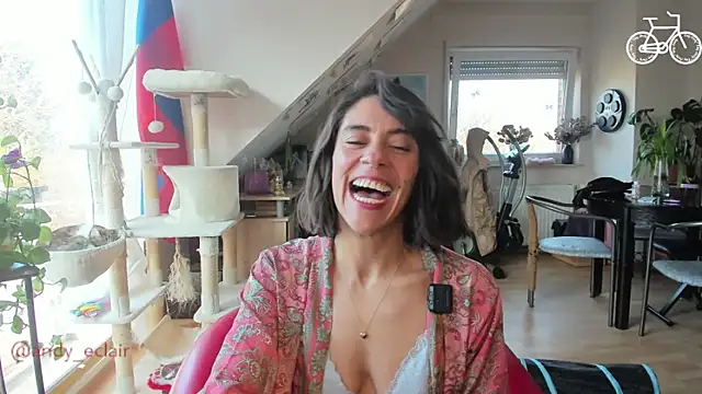 Snapshot of tinny_williams chatting on March 2026 08:31:02 AM tinny williams online show from March 2026 08:31:02 AM