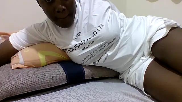 sweetelle09 online show from June 2026 06:40:01 PM