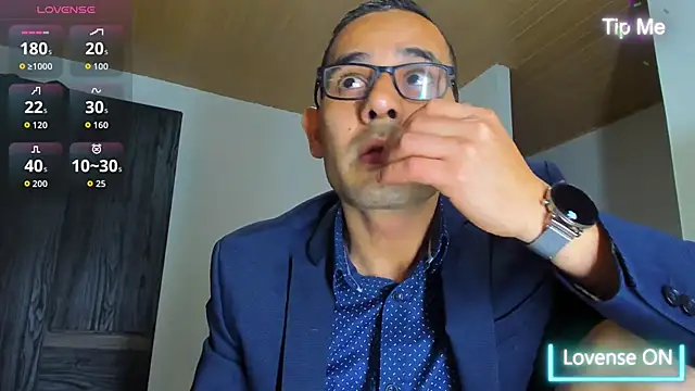 jhonyalzate2 online show from October 2025 02:11:02 AM