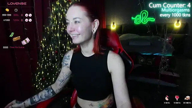Snapshot of MaxPhoenixx chatting on February 2025 07:07:02 AM MaxPhoenixx online show from February 2025 07:07:02 AM