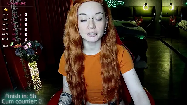 MaxPhoenixx online show from October 2025 08:09:02 PM