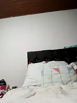 Vicky Rosse online show from November 2025 07:12:01 PM