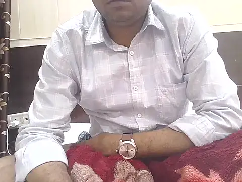 aakash ModelBrown online show from February 2026 06:29:02 PM