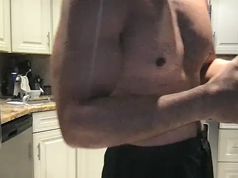 Snapshot of BigGuyMuscle chatting on January 2025 06:25:01 PM BigGuyMuscle online show from January 2025 06:25:01 PM