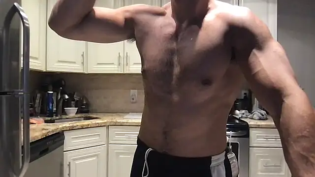 Snapshot of BigGuyMuscle chatting on March 2025 09:16:01 PM BigGuyMuscle online show from March 2025 09:16:01 PM
