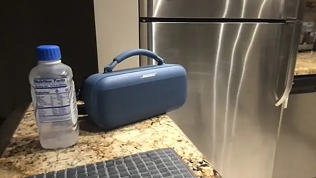 Snapshot of BigGuyMuscle chatting on October 2025 05:25:01 AM BigGuyMuscle online show from October 2025 05:25:01 AM