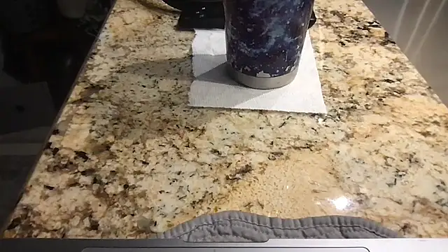 Snapshot of BigGuyMuscle chatting on November 2025 12:36:01 AM BigGuyMuscle online show from November 2025 12:36:01 AM