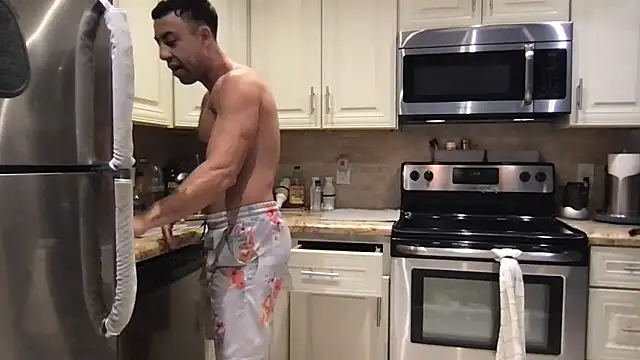 BigGuyMuscle online show from April 2026 05:48:02 PM