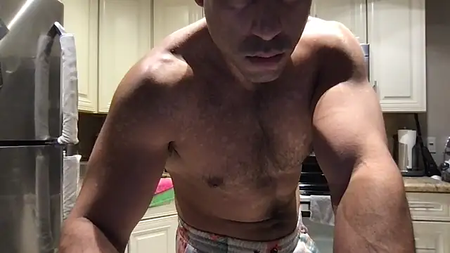 BigGuyMuscle online show from June 2026 04:48:02 AM