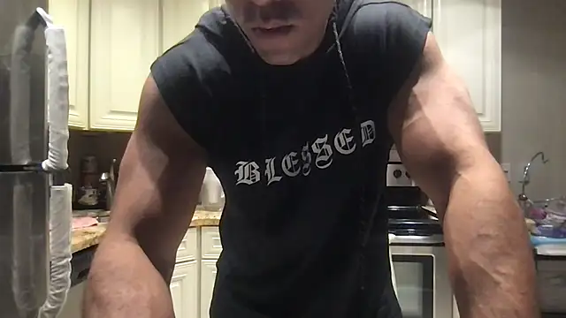 BigGuyMuscle online show from June 2026 01:19:02 AM